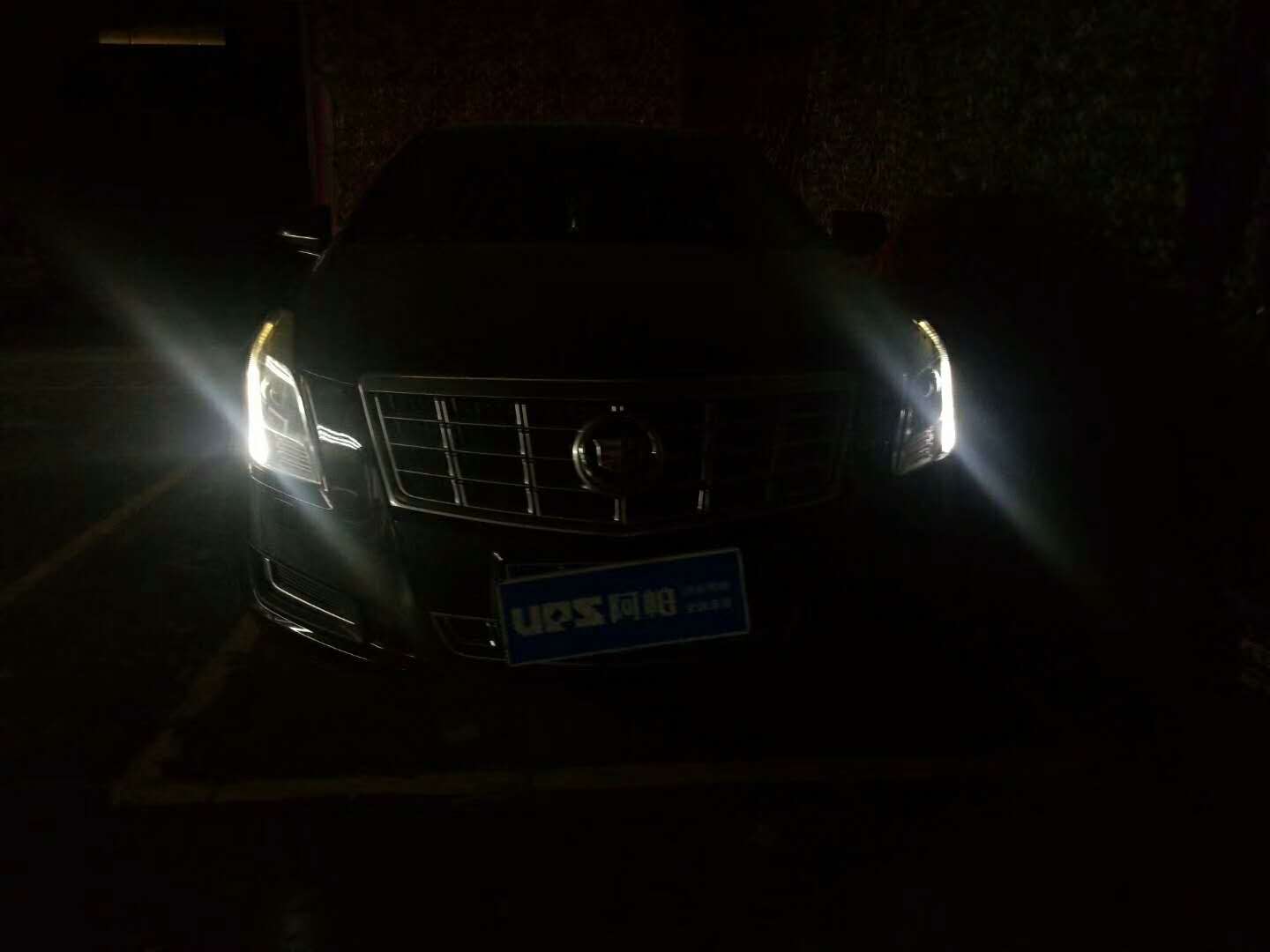 凱迪拉克改裝雙光透鏡新鄉(xiāng)探路者改燈專業(yè)汽車燈光升級