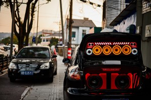 怎么無損改裝一套音響?寧波慧聲汽車音響分享