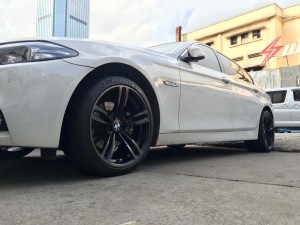 寶馬，換 原裝 鍛造 19寸 完工！