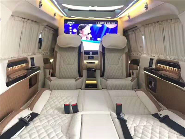 奔馳V250l商務(wù)全隔斷