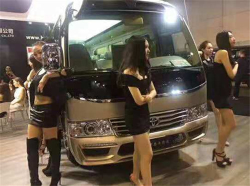 考斯特商務(wù)車內(nèi)飾改裝