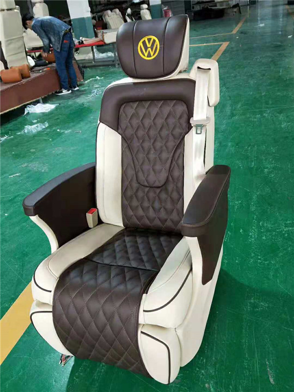 大眾商務(wù)車凱路威航空座椅改裝