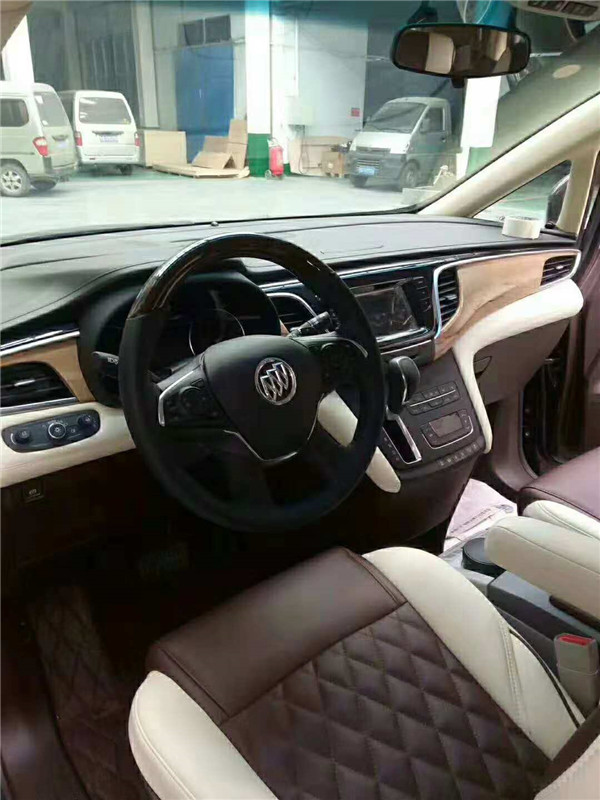 別克商務(wù)車內(nèi)飾豪華改裝