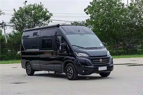 法國Pilote  B型房車內(nèi)飾改裝案例欣賞