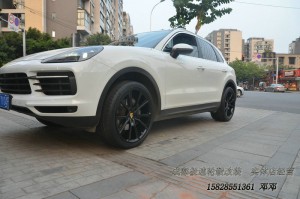 保時(shí)捷卡宴定制22寸前后配鍛造輪轂裝車  成都輪轂改裝