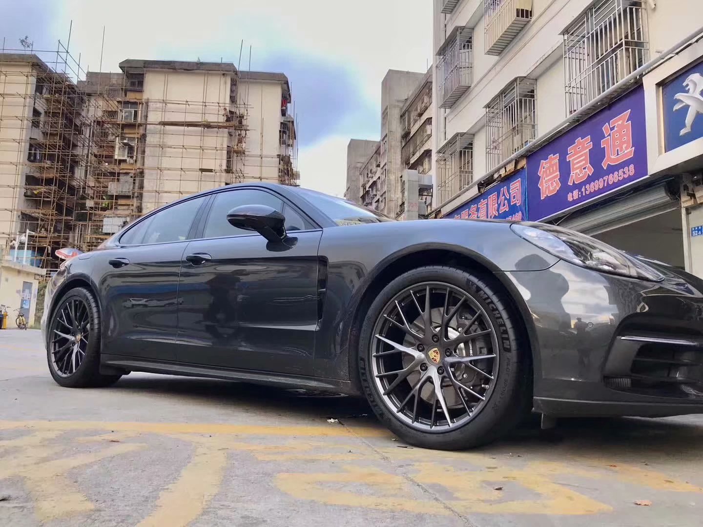提新車，帕拉梅拉 換高端私人定制鍛造 21寸 米其林 完工！