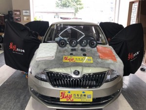 汕頭星悅汽車(chē)音響改裝店給耳朵一份寵愛(ài)斯柯達(dá)昕銳升級(jí)改裝德國(guó)HELIX喜力仕入門(mén)級(jí)L62C喇叭套餐2380元