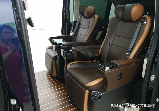 奔馳V260升級(jí)改裝，這兩張豪華智能航空座椅真的驚艷到我了