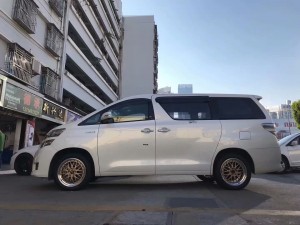 威爾法，換BBS LM 18寸 米其林完工