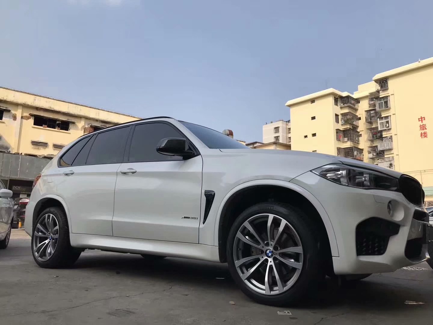 寶馬，升級(jí) 原廠469M  倍耐力 PZ4 防爆20寸完工！