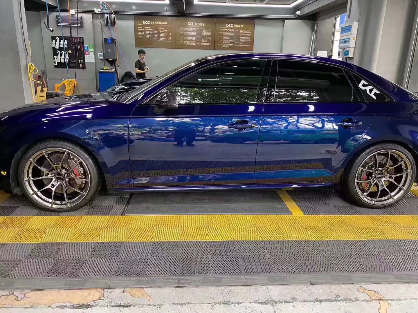 感謝回圖# AUDI S4  全新RAYS G025 19寸  需要的朋友繼續(xù)下單，安排！
