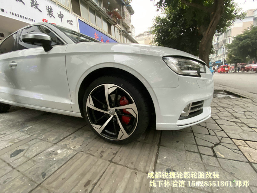 成都銳捷輪轂改裝中心 奧迪A3改裝18寸新款鍛造輪轂現(xiàn)貨供應(yīng)