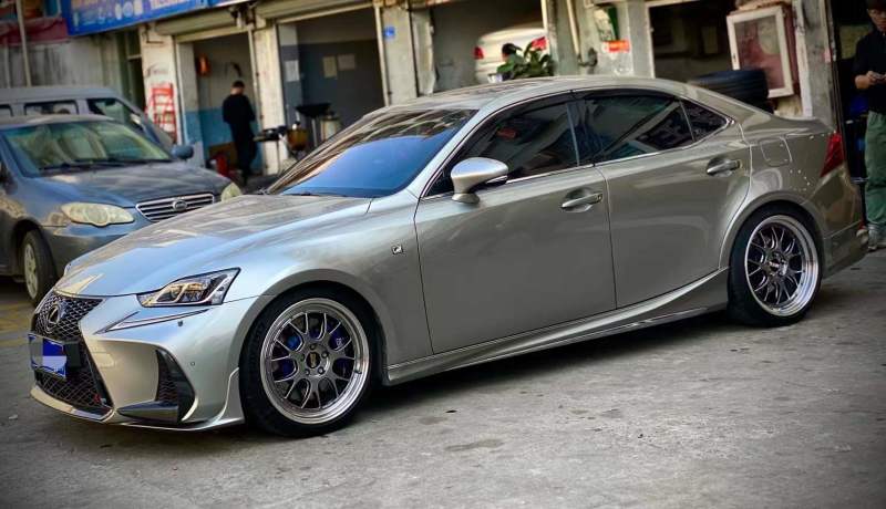 雷克薩斯IS 換日本BBS LM-R 19寸