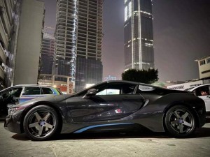 寶馬 i8 換雙片定制鍛造20寸