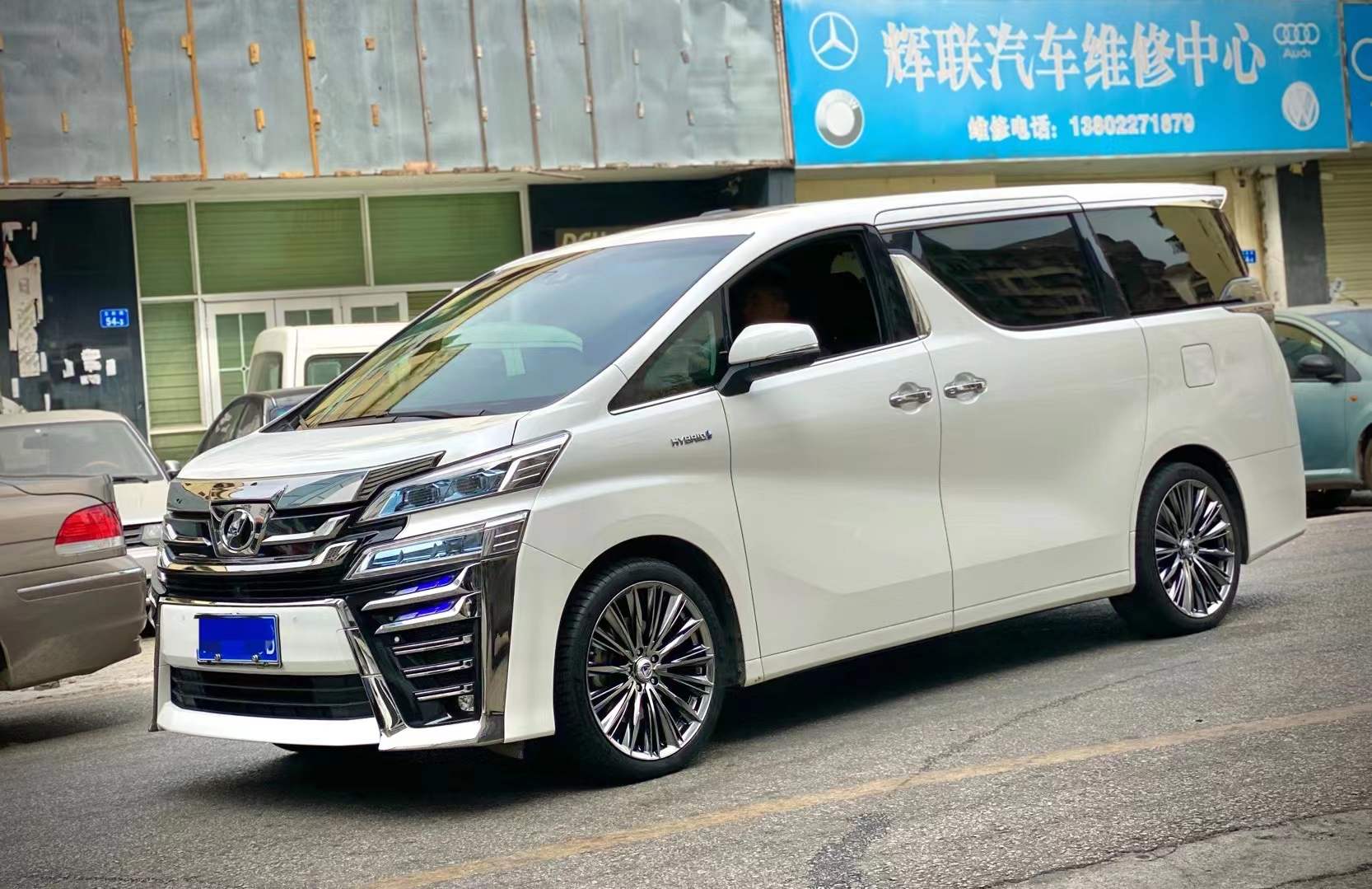威爾法 換全新 RAYS vouge 20寸