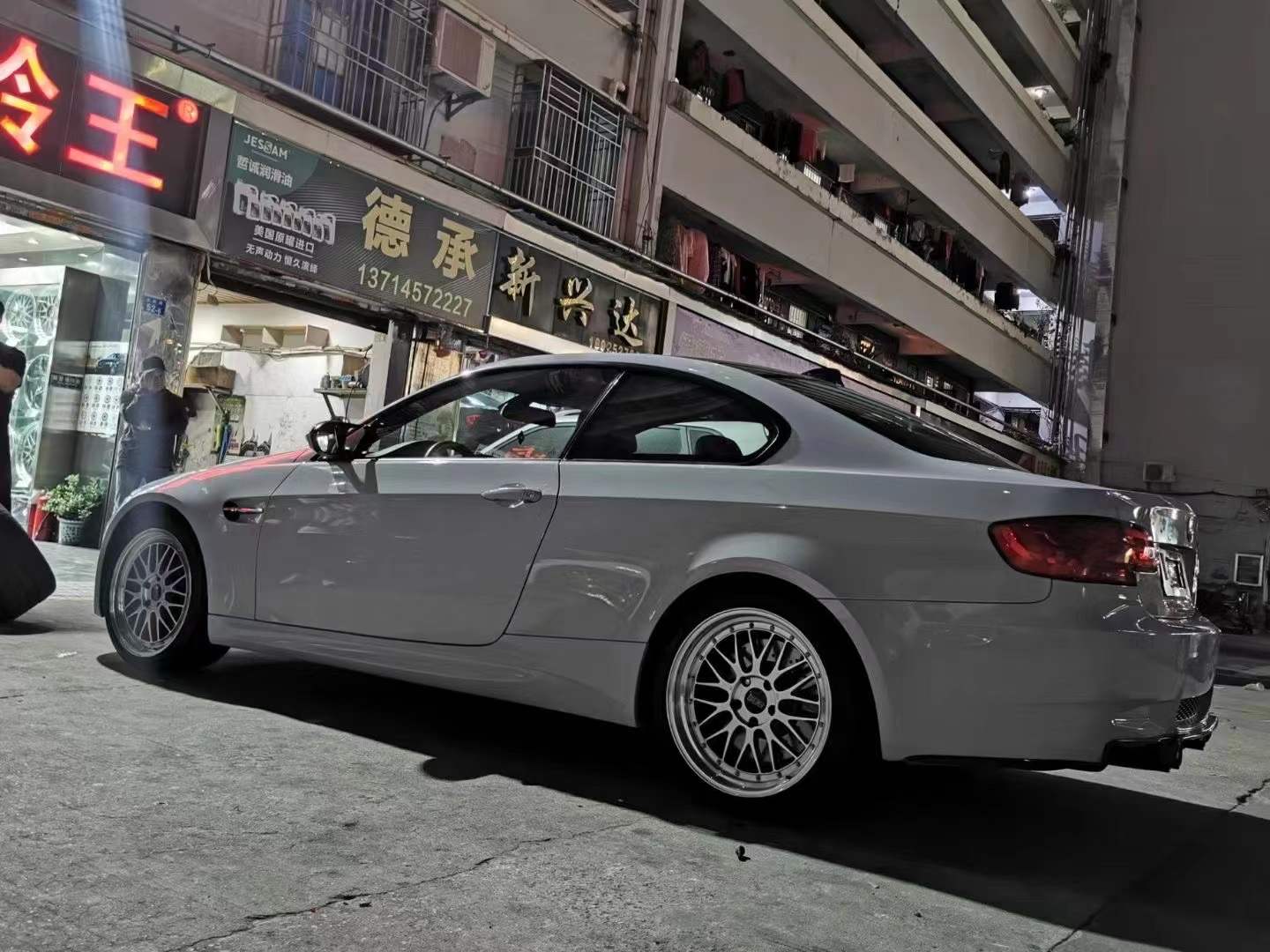 寶馬M3 換日本 BBS LM 19寸完工