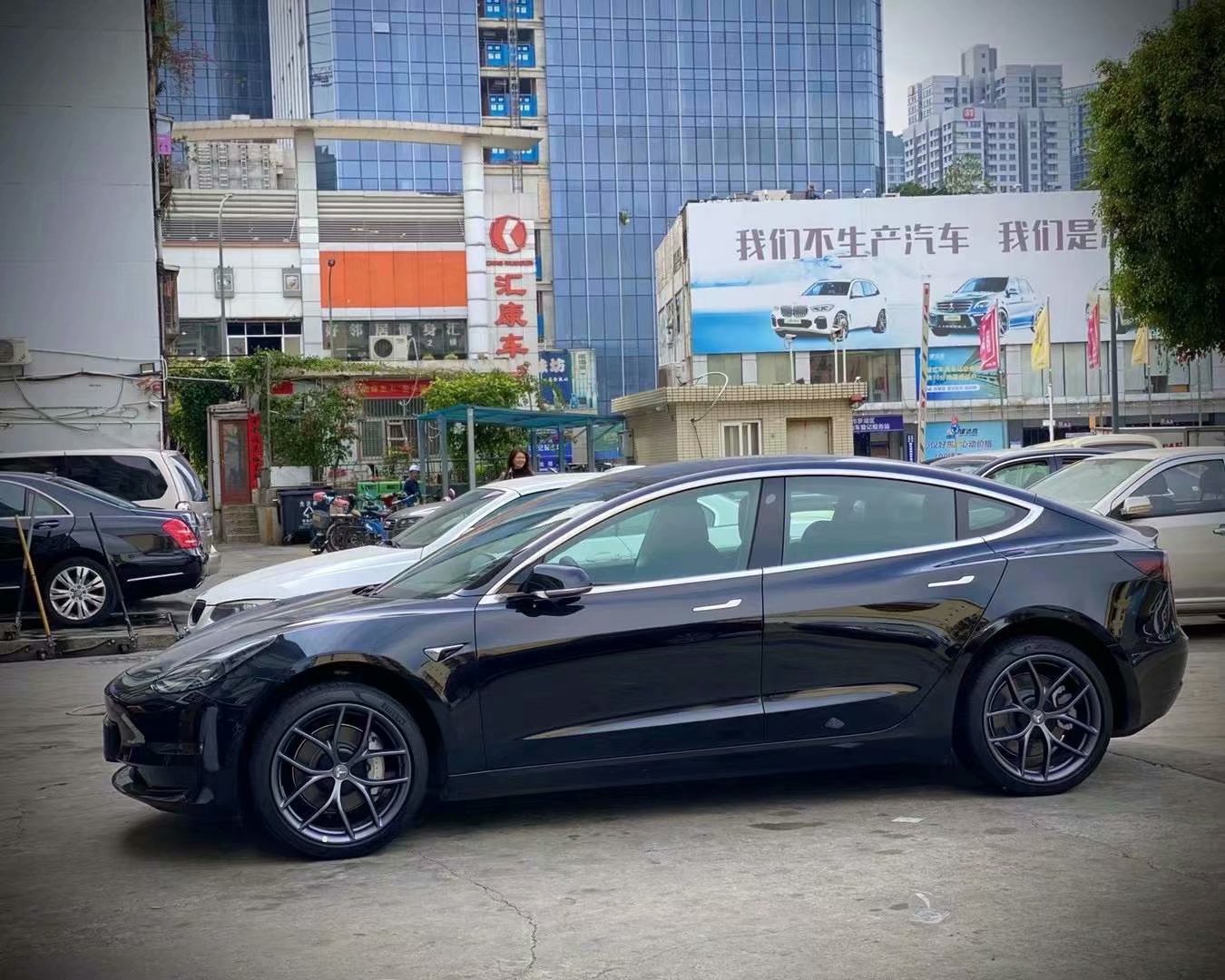 model 3升級高性能版原廠19寸完工