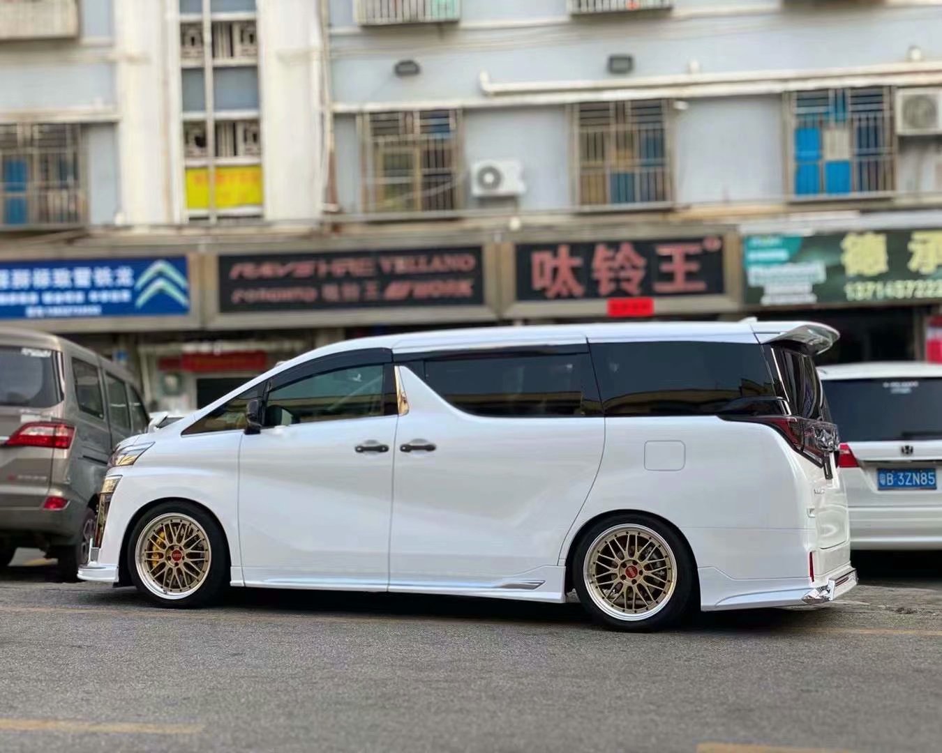 威爾法 for  BBS LM 20寸 完工