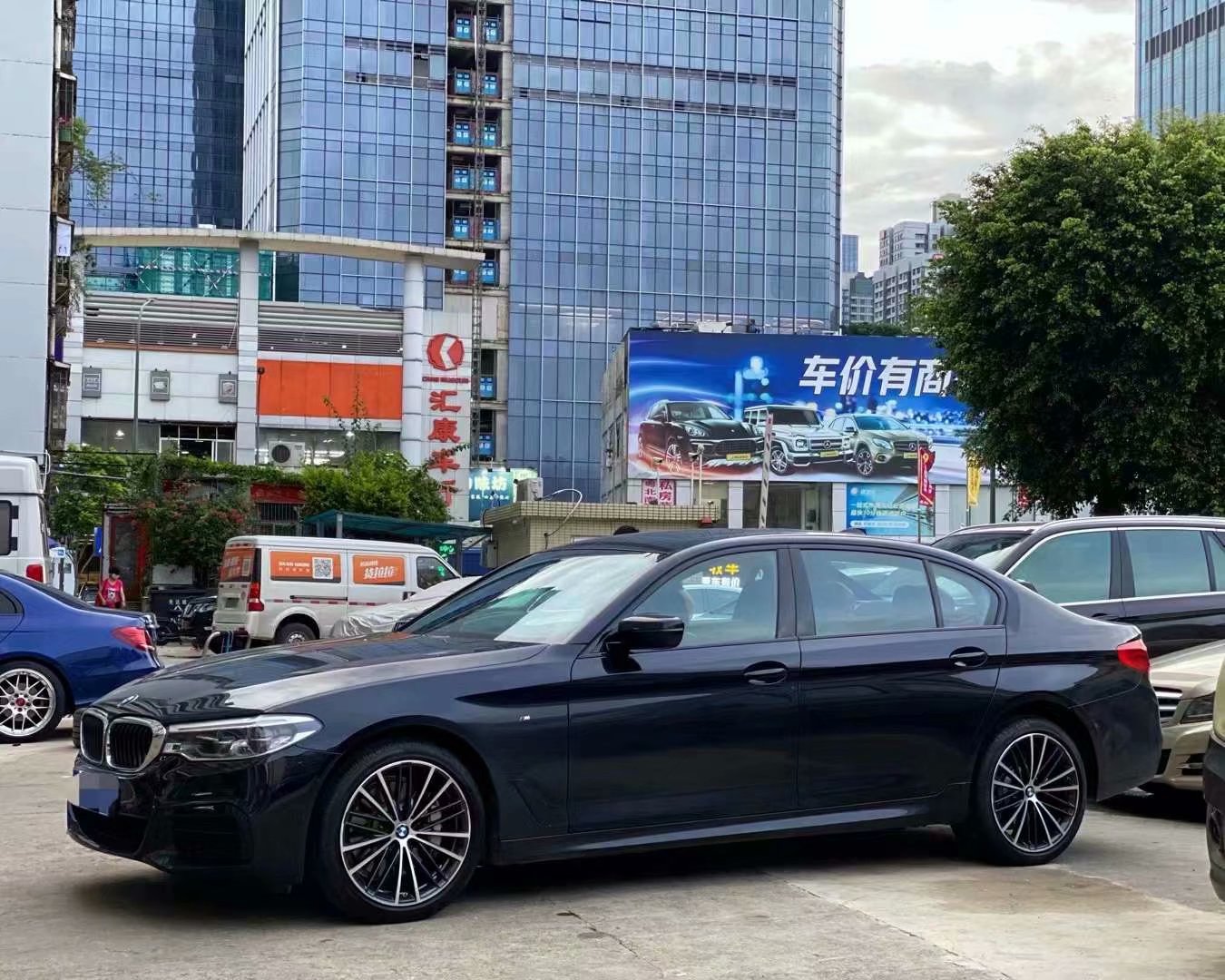 寶馬5系，升級(jí)全新原廠正品19寸 搭配科吉?jiǎng)悠胶?/></div>

<div   class=