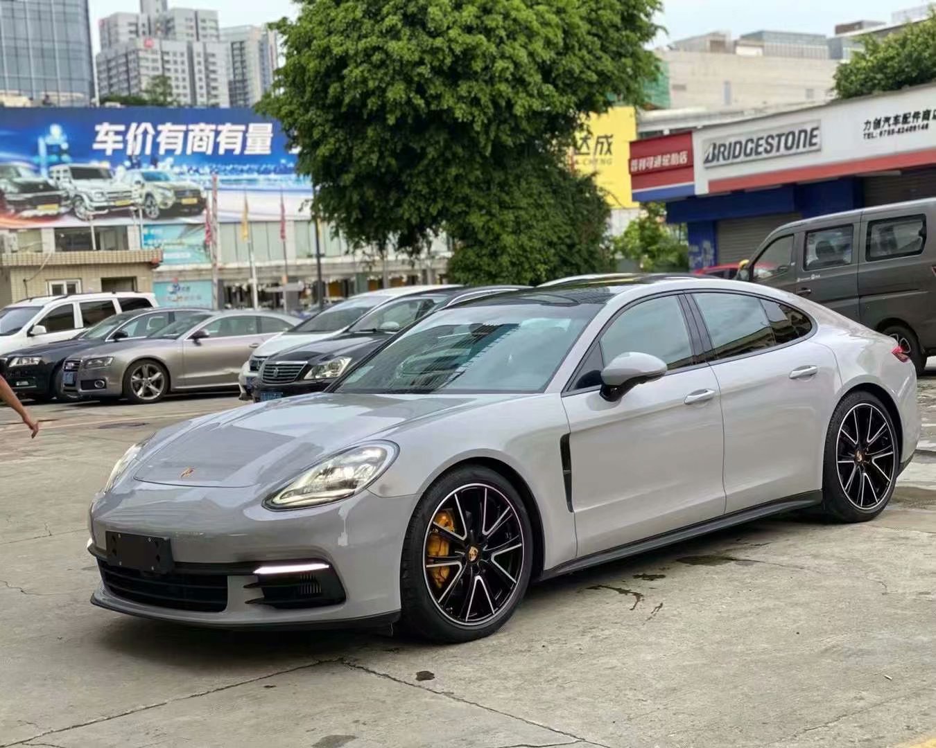 保時捷 帕拉梅拉，升級原廠21寸 搭配科吉動平衡，霍夫曼平衡塊 完工  ????