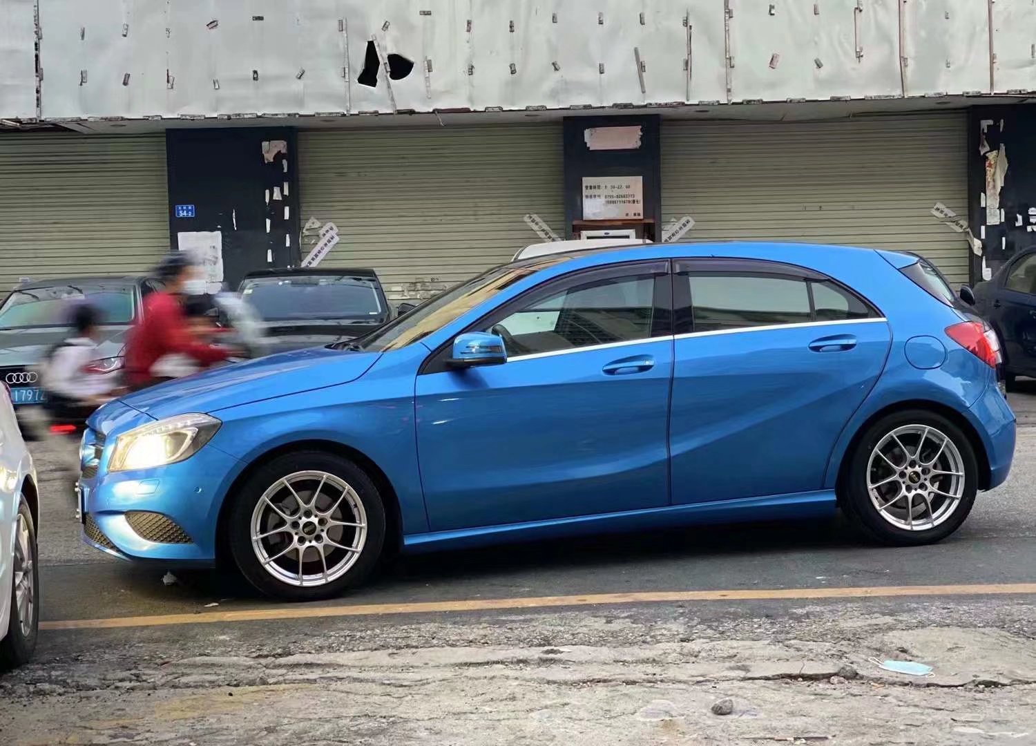 奔馳A ，換日本 BBS RF 17寸 搭配 全新輪胎YOKOHAMA 科吉?jiǎng)悠胶?霍夫曼平衡塊完工