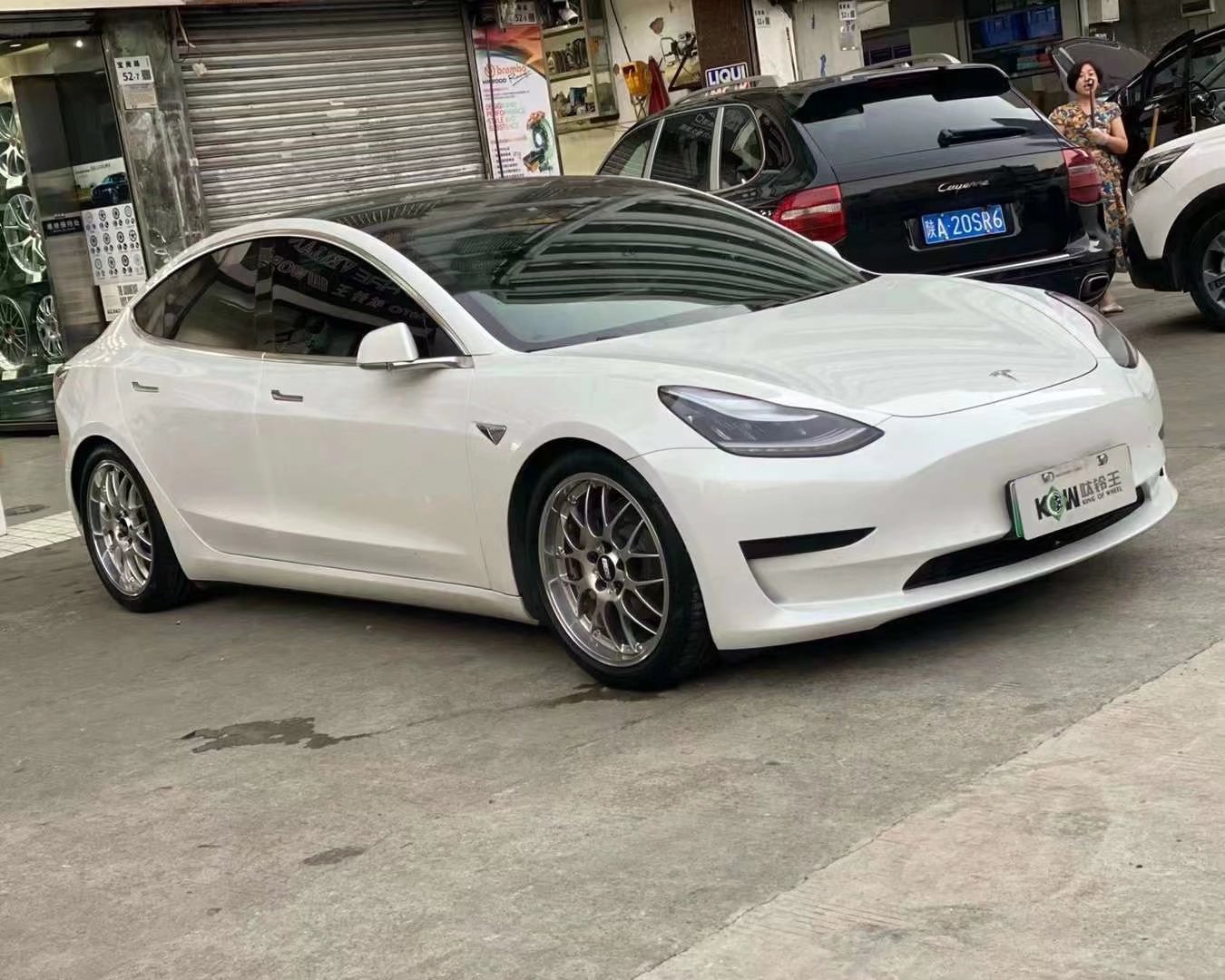 特斯拉Model 3 換BBS RSGT 19寸