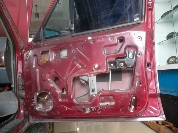 汽車音響改裝 小切全車隔音 汽車隔音 切諾基全車德寶隔音