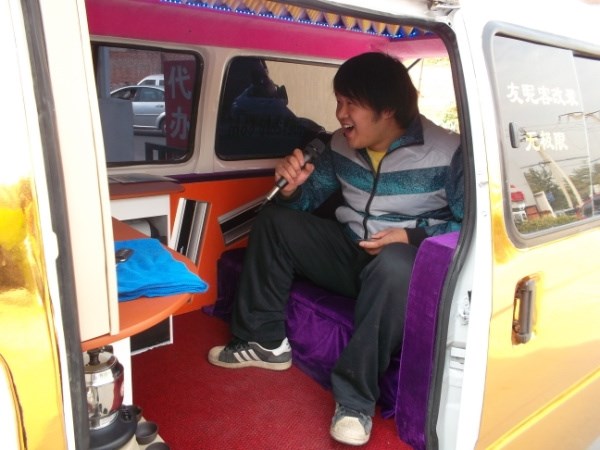 【新疆燈改】[德系案例] 老款帕薩特B5升級國產(chǎn)Q5雙光透鏡套裝 大幅度提升燈光效果[w]