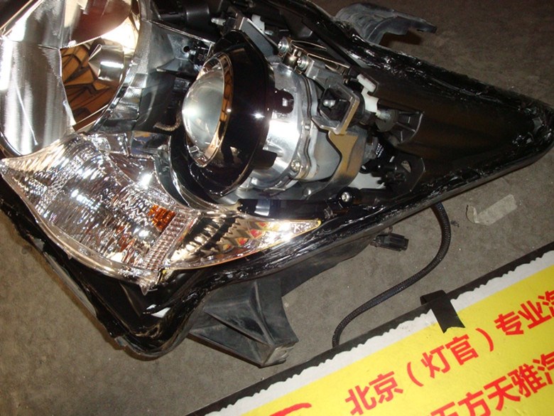 凌志570改裝雙透鏡氙氣燈