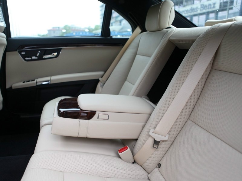 新元素s350后排座椅