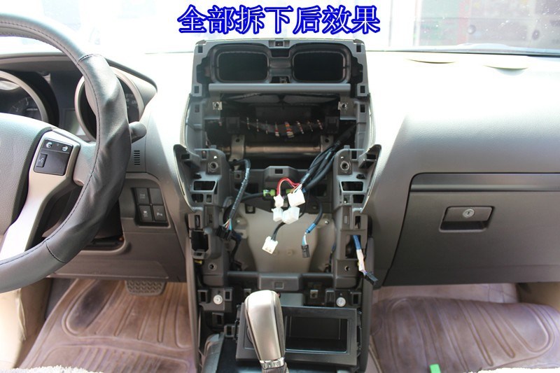 昆明車美樂影音 豐田普拉多安裝卡仕達(dá)DVD導(dǎo)航