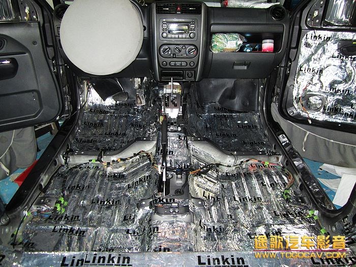 鈴木吉姆尼汽車音響改裝全車寧靜隔音+法國勁浪套裝喇叭