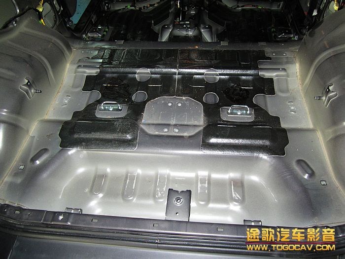 鈴木吉姆尼汽車音響改裝全車寧靜隔音+法國勁浪套裝喇叭
