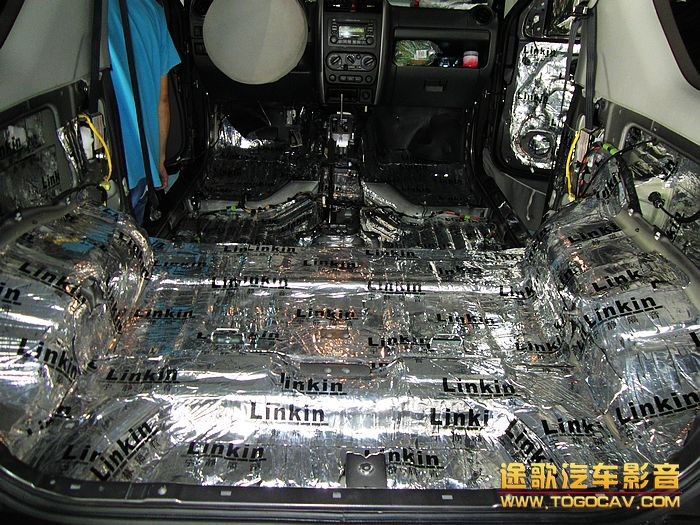 鈴木吉姆尼汽車音響改裝全車寧靜隔音+法國勁浪套裝喇叭