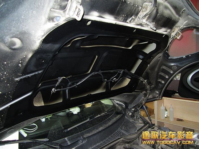 佛山音響改裝·途歌汽車(chē)影音：MINI全車(chē)俄羅斯STP隔音