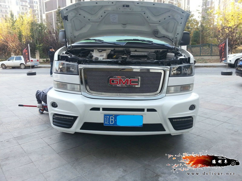 優(yōu)雅與暴怒并存的紳士——panamera改裝lumma空氣動力套件