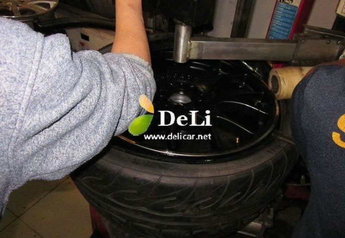 大連汽車改裝A4L改裝艾巴赫防傾桿B12避震排氣改裝輪轂