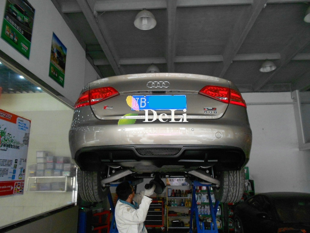 大連汽車改裝奧迪A4L小改S4套裝