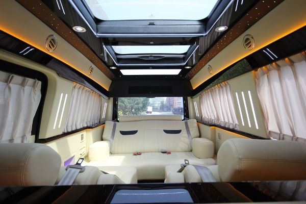 福建龍巖奔馳改裝房車價格 威霆房車最低只要52.5萬