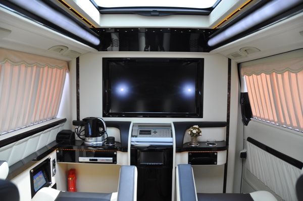 福建龍巖奔馳改裝房車價格 威霆房車最低只要52.5萬
