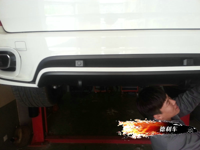大連改裝汽車寶馬X5performance 包圍輪轂行李架排氣
