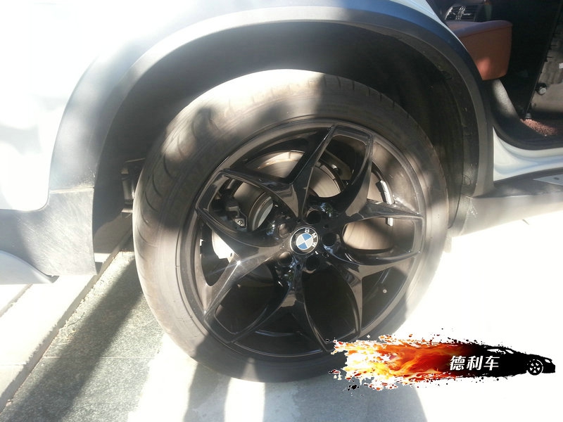 大連改裝汽車寶馬X5performance 包圍輪轂行李架排氣