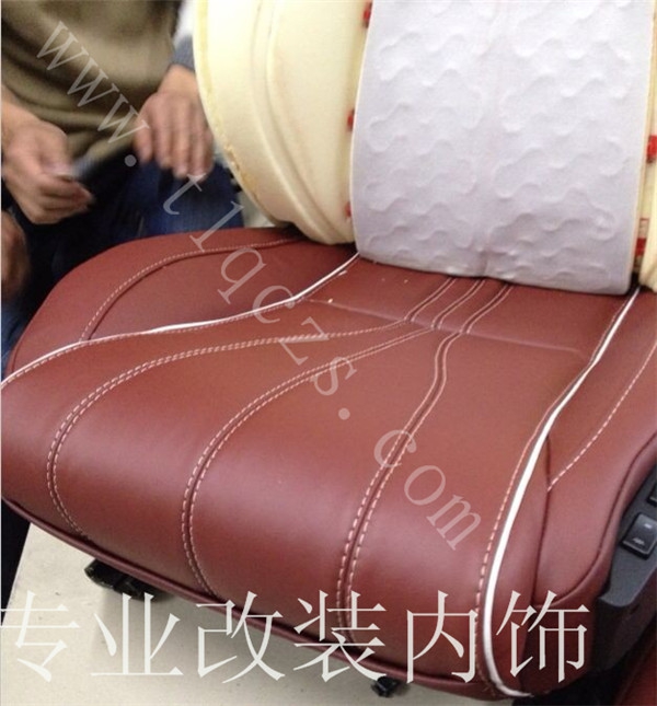 呼嘯而來——阿斯頓馬丁內(nèi)飾定制勁爆現(xiàn)車震撼呈現(xiàn)中