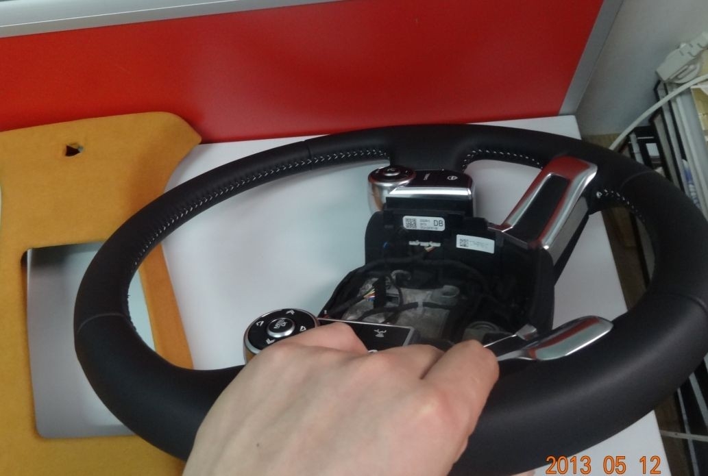 汽車真皮破損、刮傷、龜裂等損傷--內(nèi)飾真皮座椅有劃痕怎么修復