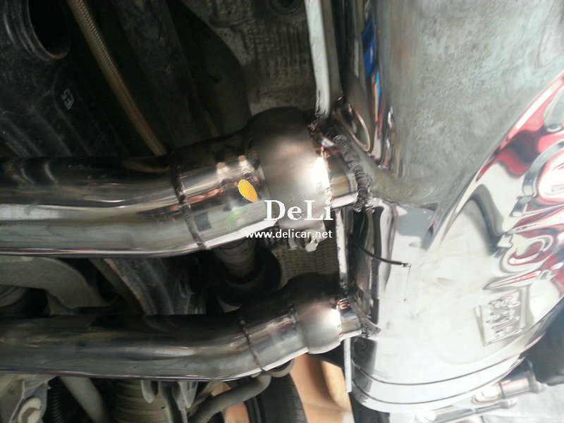 大連德利汽車改裝保時(shí)捷卡宴turbo改Tubi排氣