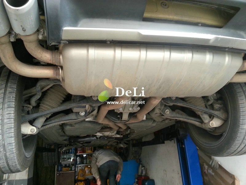 大連德利汽車改裝保時(shí)捷卡宴turbo改Tubi排氣