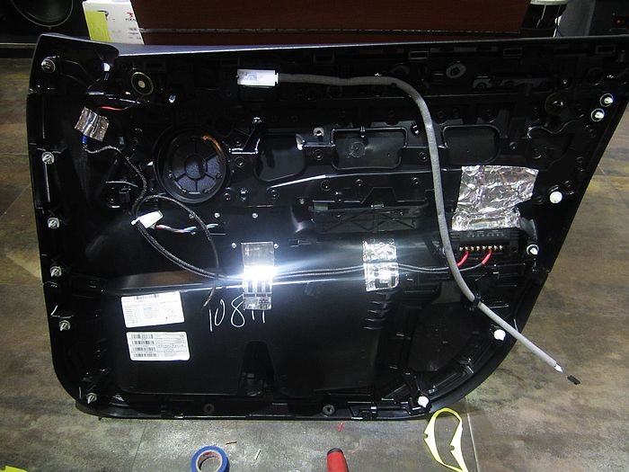 寶馬X3無損安裝英國Baf寶馬專車專用喇叭