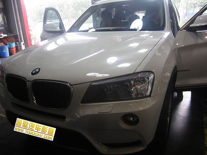 寶馬X3無損安裝英國Baf寶馬專車專用喇叭