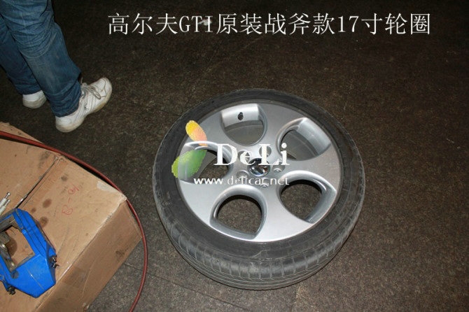 大連德利汽車改裝高爾夫GTI換裝UPSOAR（優(yōu)普斯?fàn)枺﹦x車套裝奧地利REMUS中尾段排氣