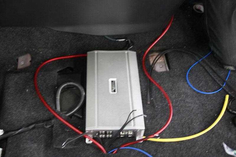 成都華濤豐田RAV4汽車音響改裝升級曼斯特和全車大能隔音